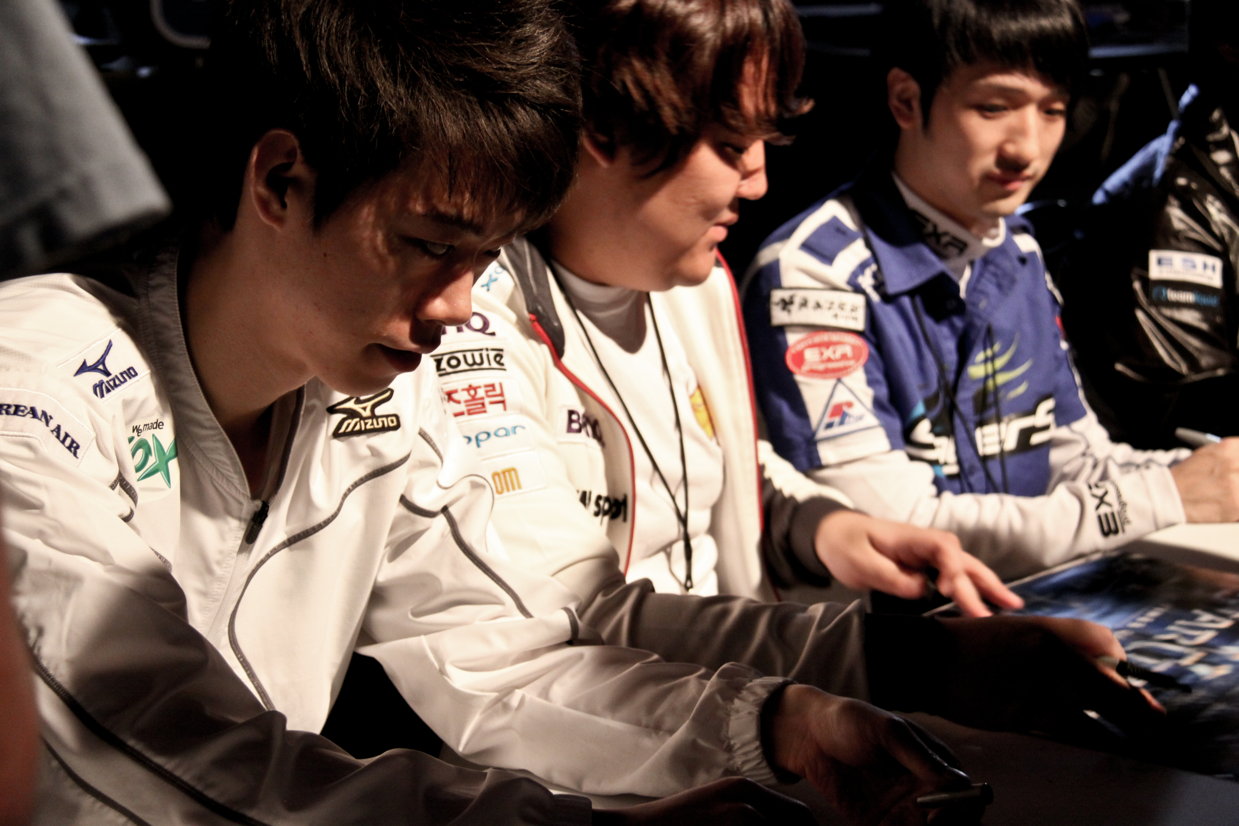 Backlit keyboard ready for high-APM real-time strategy